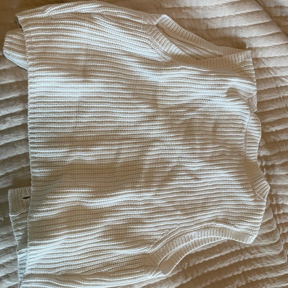 Abercrombie and fitch sweater vest size L - Picture 2 of 2